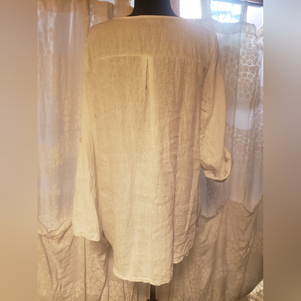 Linen Top - Picture 3 of 3
